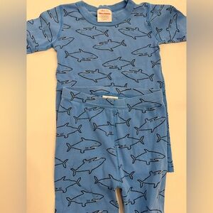 Hanna Andersson Blue Shark Print Pajama  Set size 130